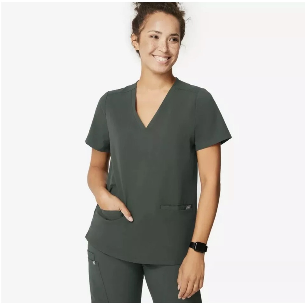 COPY - Fig Scrubs 3 pocket shirt